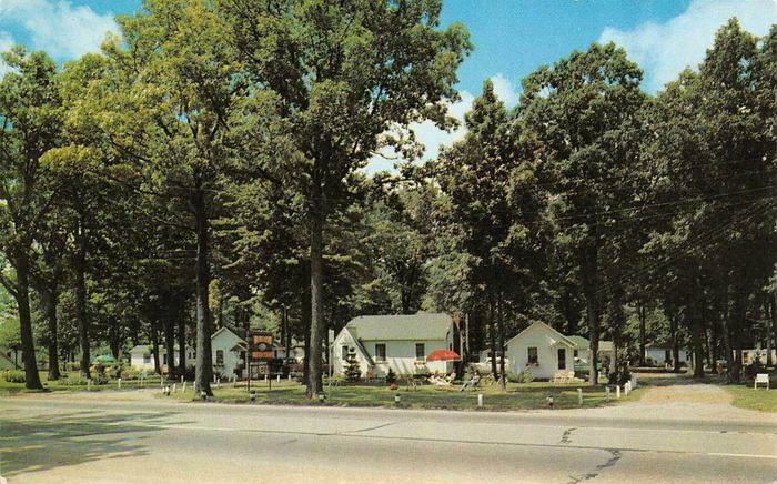 Winslows Family Motel - Old Postcard Photo